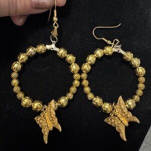 Vintage gold tone Hoop Earrings w/ Butterfly